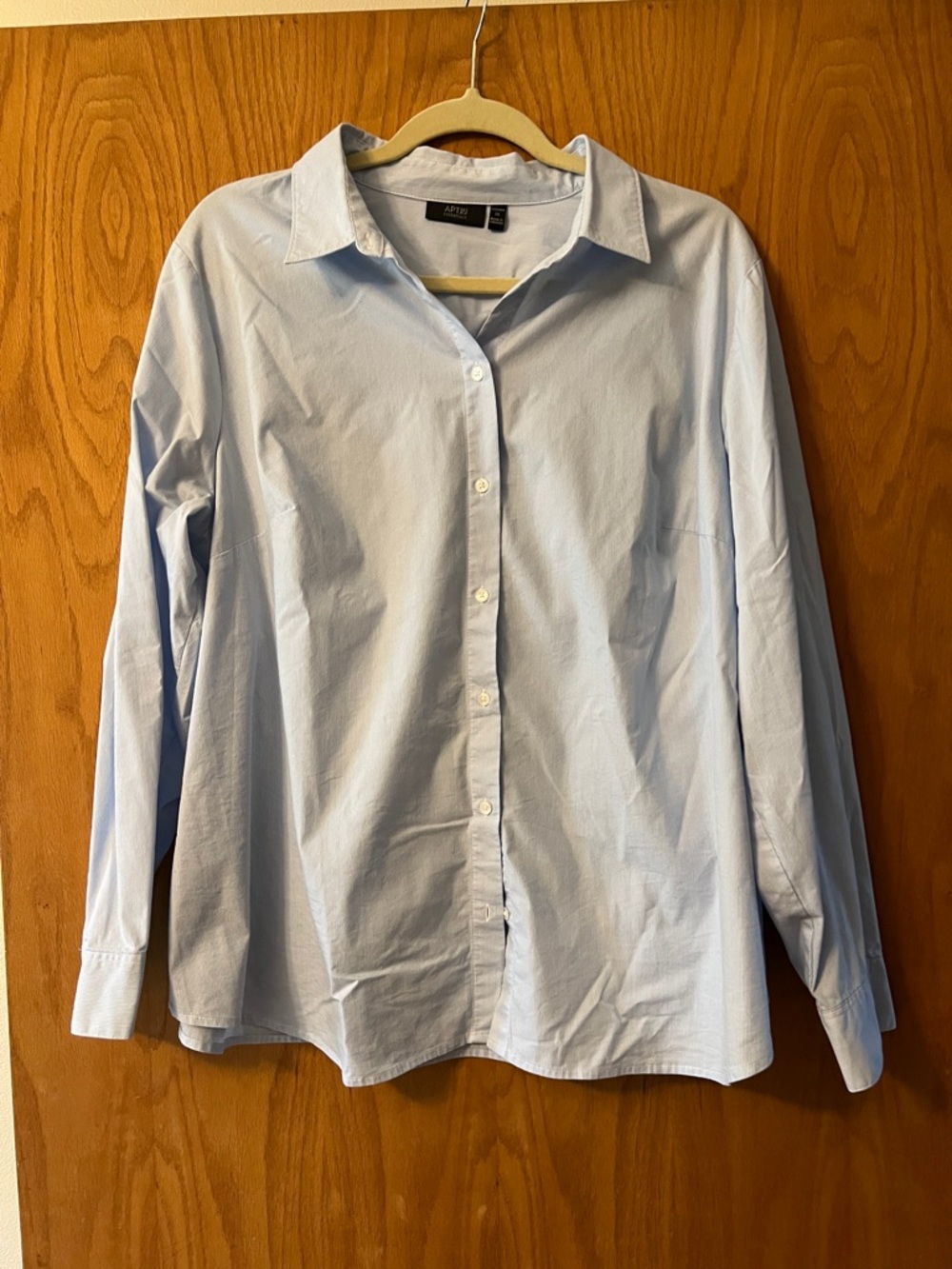 Apt. 9 Light Blue Classic Women’s Button-Front Shirt